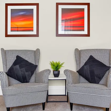 Apartment Central, Stylish One Bedroom *